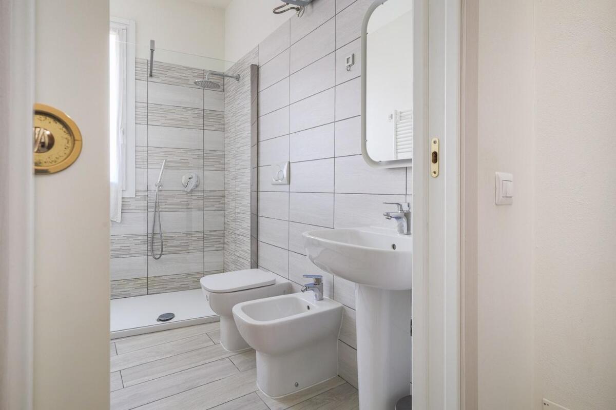 Jacuzzi & Relax - Casa Indipendente 20min Da Milano