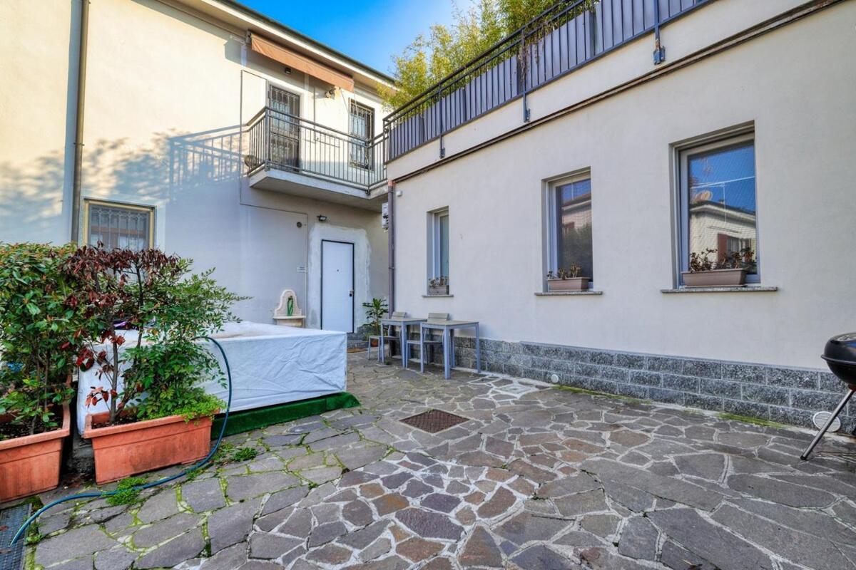 Ferienhaus Jacuzzi & Relax - Casa Indipendente 20min Da Milano